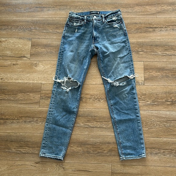 Abercrombie & Fitch Women’s 90’s Slim Jeans in Excellent Condition Size 29w - Picture 1 of 6